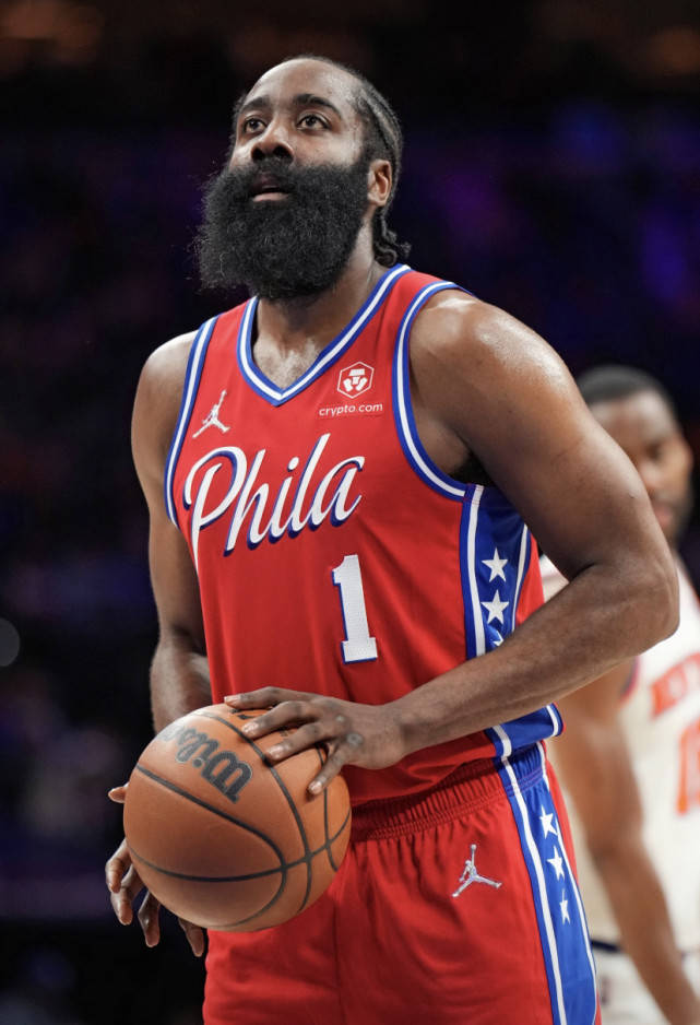 包含NBA常规赛倒计时；皇家马德里篮球队训练课后内部沟通；细节引发关注；话题不断；官宣口径保持一致的词条