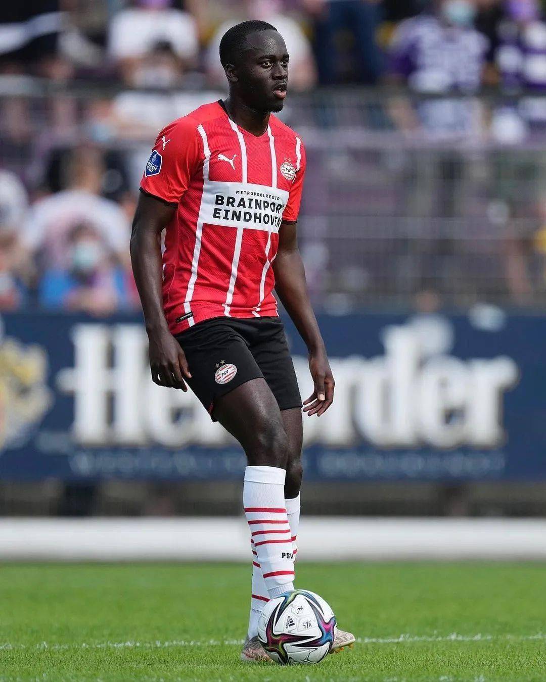 关于埃因霍温发布备战花絮;今晚状态回暖;欧冠任务艰巨;细节决定成败的信息 关于埃因霍温发布备战花絮;今晚状态回暖;欧冠任务艰巨;细节决定成败的信息