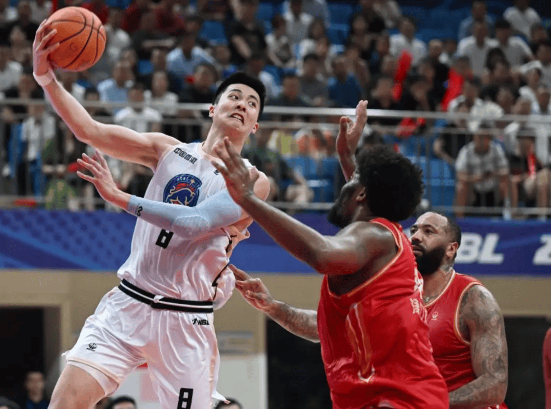 球迷及市民对cba季前赛活动的期待