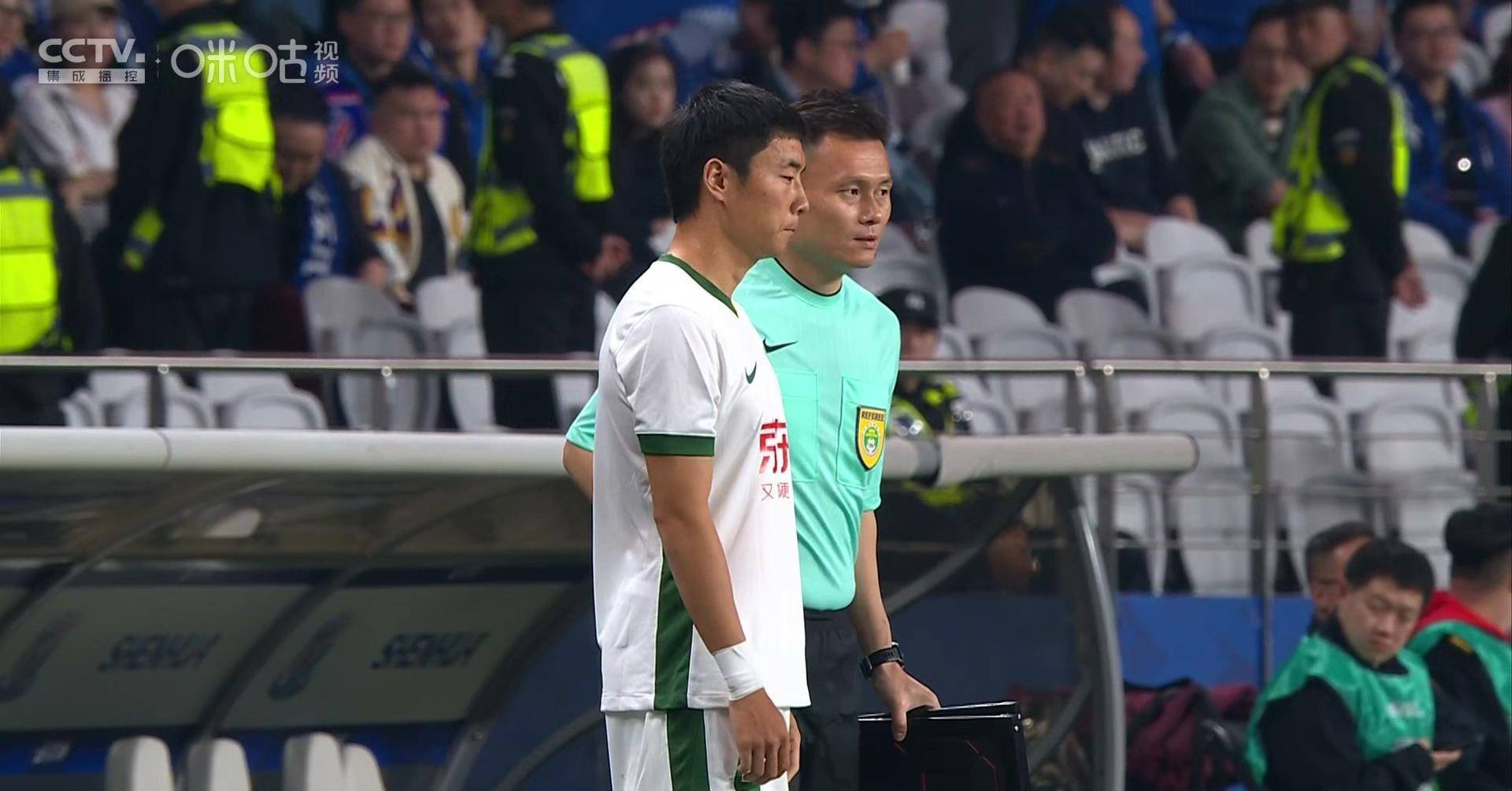 上海申花发布备战花絮，加时末段再遭质疑，NBA常规赛任务艰巨，阵容厚度经受考验的简单介绍