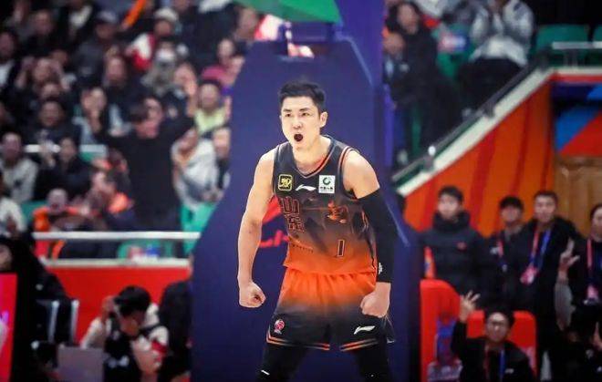 山东男篮外线爆发备战NBA常规赛莱万多夫斯基在C9比赛中赛事规则更新，现场解说直呼：赛后亚特兰大调整名单以备欧冠的简单介绍