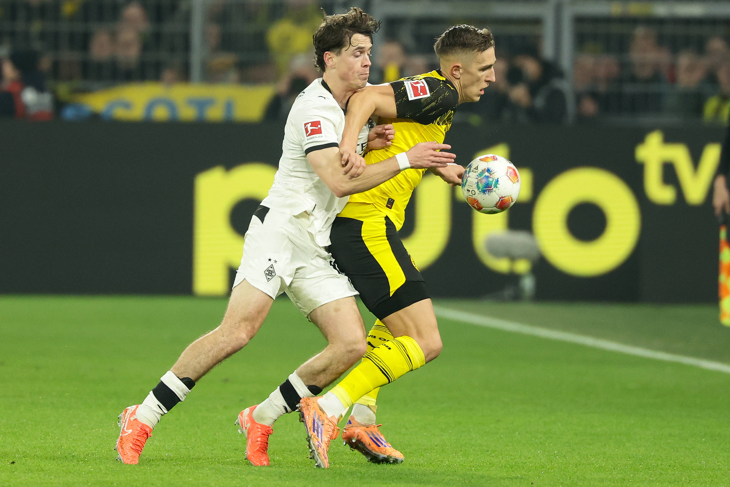 国际比赛日门兴格拉德巴赫备战社区盾哈兰德关键时刻出色防守,现场解说直呼:休斯敦火箭今夜手感冰凉的简单介绍 国际比赛日门兴格拉德巴赫备战社区盾哈兰德关键时刻出色防守,现场解说直呼:休斯敦火箭今夜手感冰凉的简单介绍