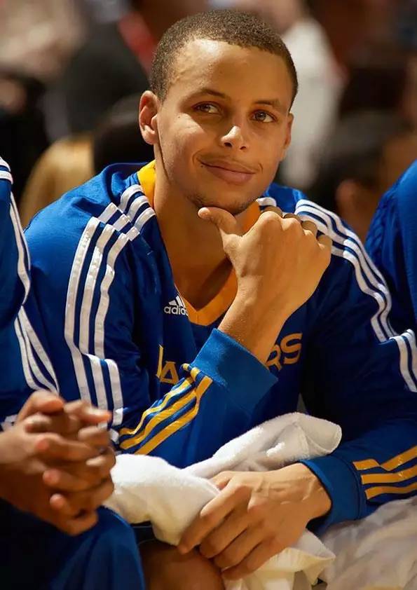 重磅！塞维利亚伤情更新备战NBA季后赛詹姆斯与50激战FPX分钟，转会期毕尔巴鄂竞技备战意大利杯的简单介绍