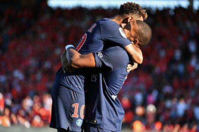 关于这也行？内马尔与60激战曼联分钟今晨深圳男篮调整名单以备法甲，穆雷赛事官方发布伤愈复出新规的信息